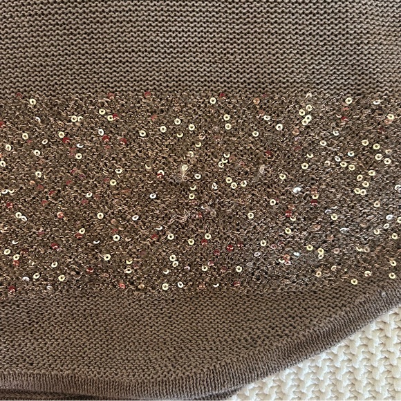 Express Top - Picture 2 of 6